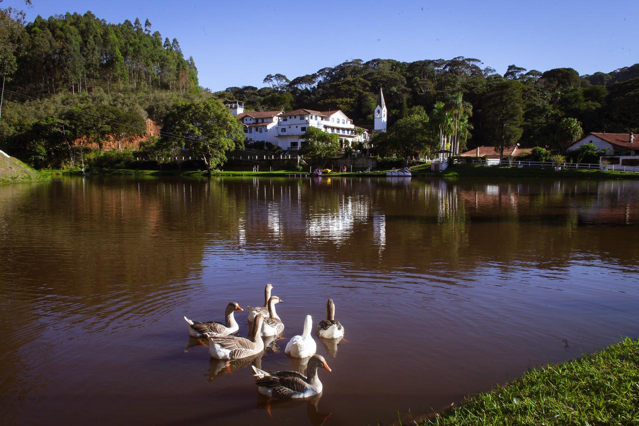 Hotel Fazenda Santa Barbara Энженьейру-Паулу-ди-Фронтин Экстерьер фото